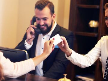 Study: How AI boosts digital advertising and direct bookings